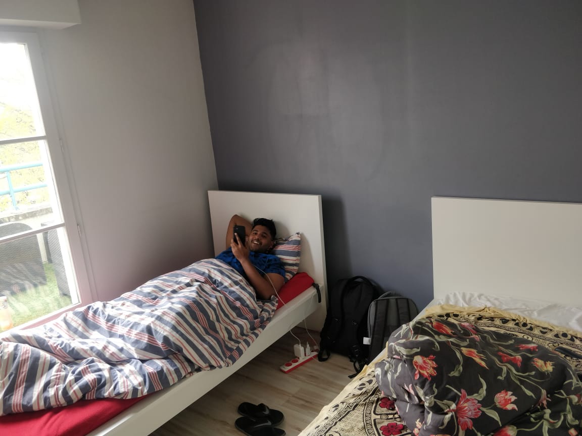 2 Shared room available in 2 Bed room apartment at Metro B Cluney