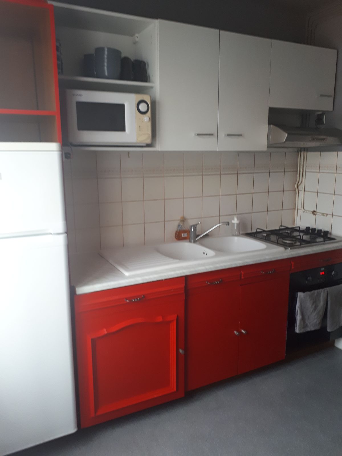 Co location Available in 4 Bedroom Apartment in Villijean