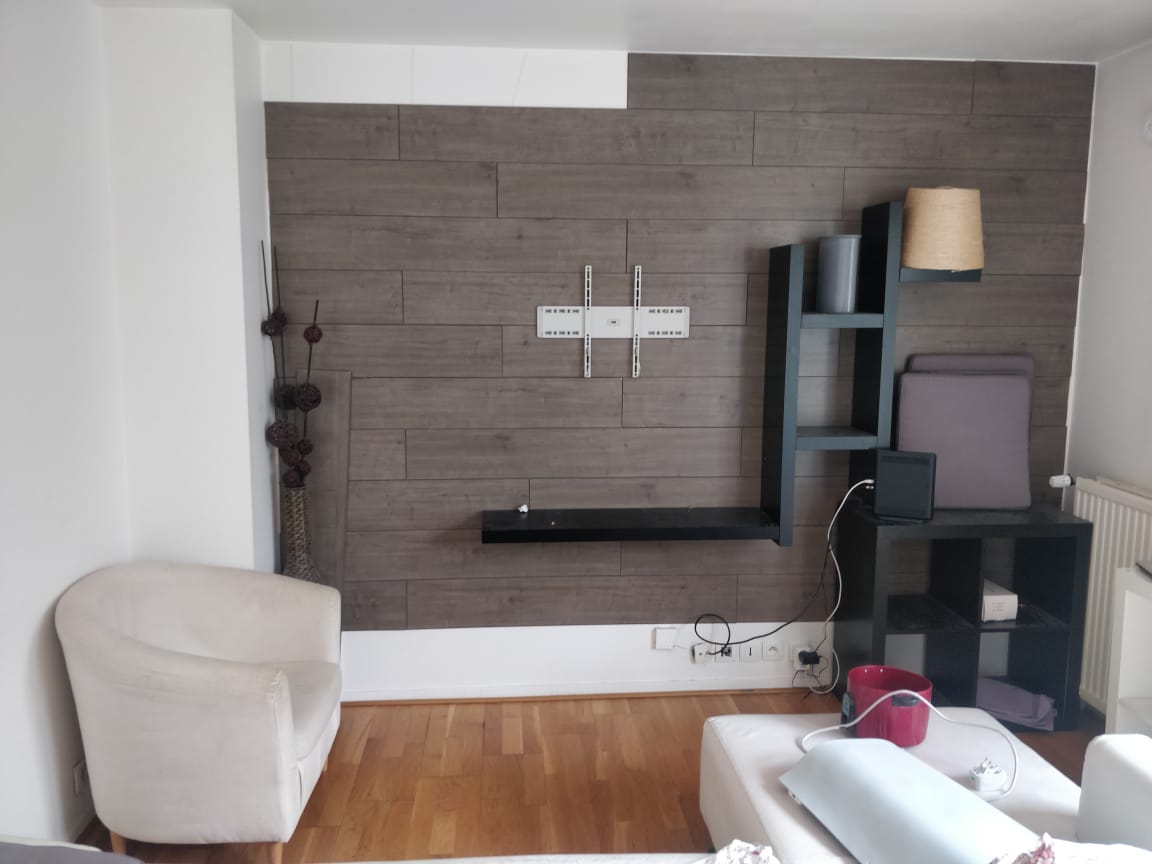 2 Shared room available in 2 Bed room apartment at Metro B Cluney